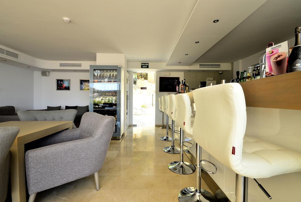 Atico Suite Ola Blanca กาลา เด ฟีเนสตรัต ห้อง รูปภาพ