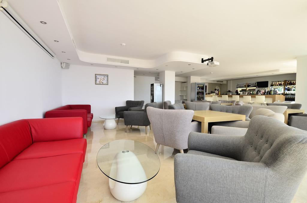 Atico Suite Ola Blanca กาลา เด ฟีเนสตรัต ห้อง รูปภาพ