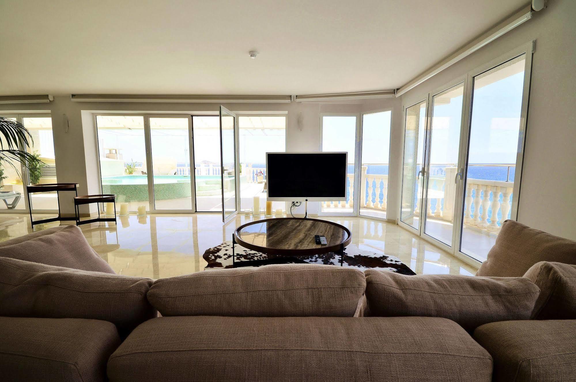 Atico Suite Ola Blanca กาลา เด ฟีเนสตรัต ภายนอก รูปภาพ