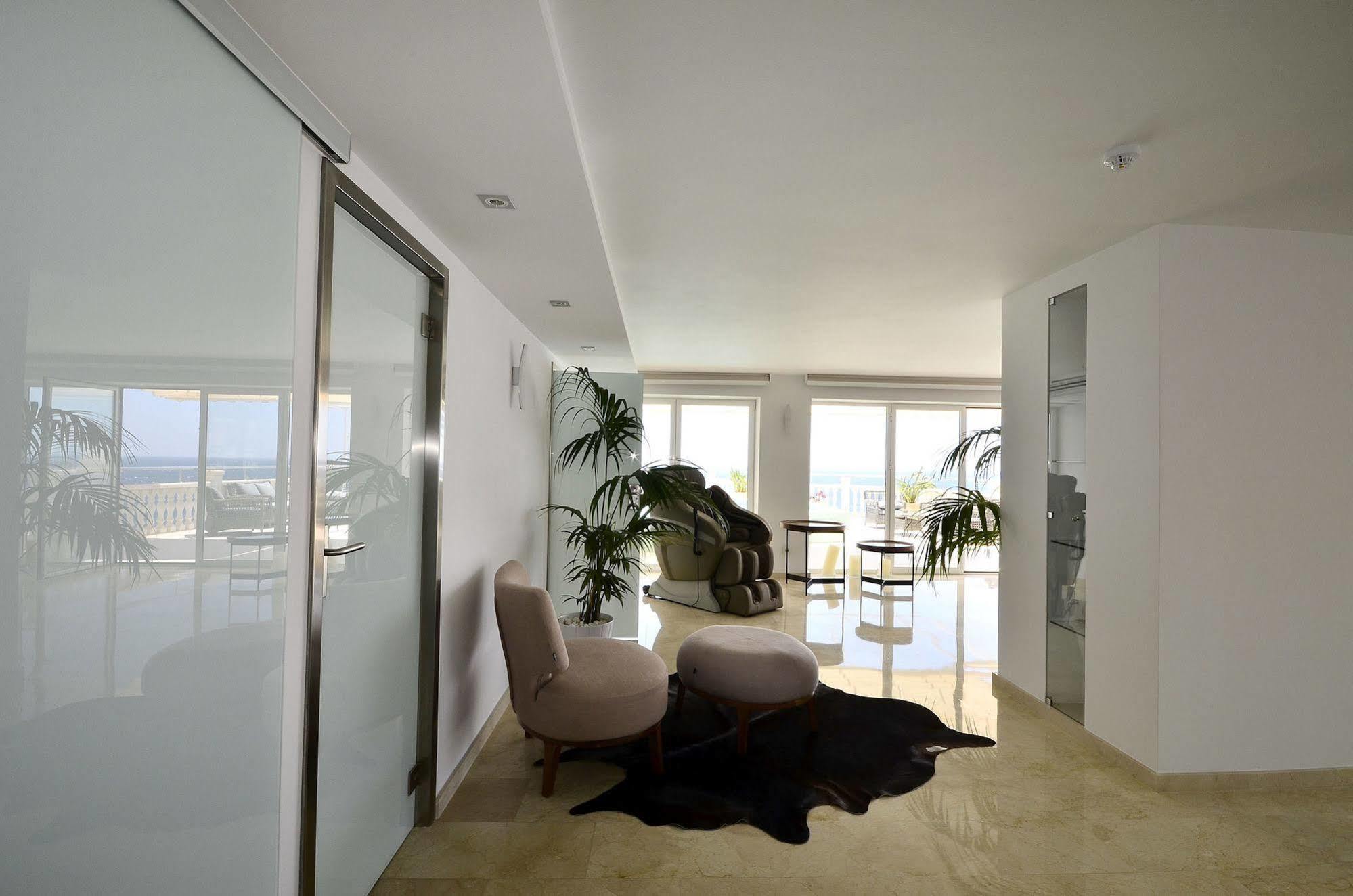 Atico Suite Ola Blanca กาลา เด ฟีเนสตรัต ภายนอก รูปภาพ