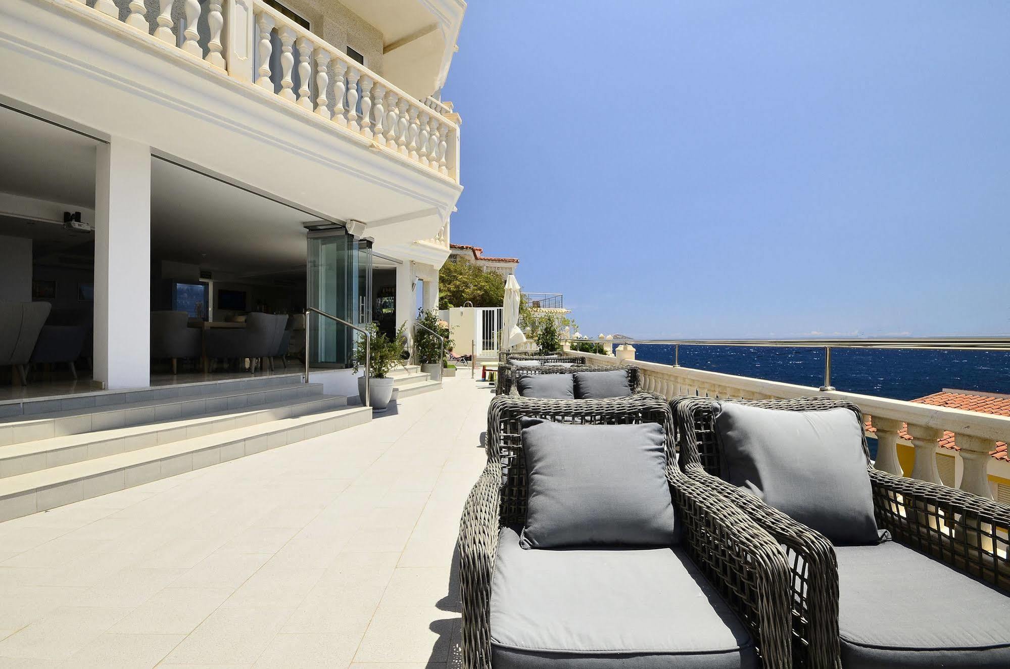 Atico Suite Ola Blanca กาลา เด ฟีเนสตรัต ภายนอก รูปภาพ