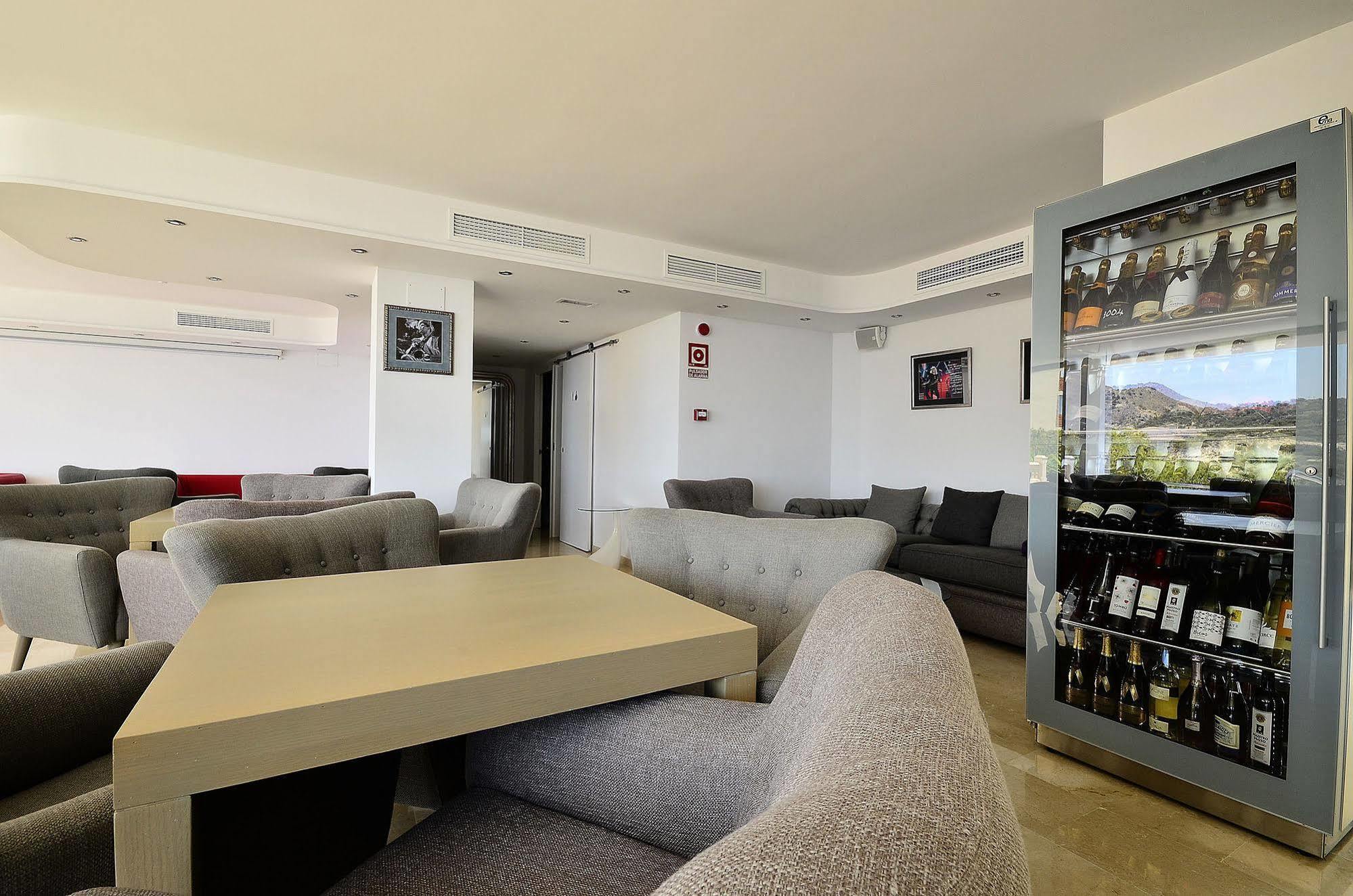 Atico Suite Ola Blanca กาลา เด ฟีเนสตรัต ภายนอก รูปภาพ