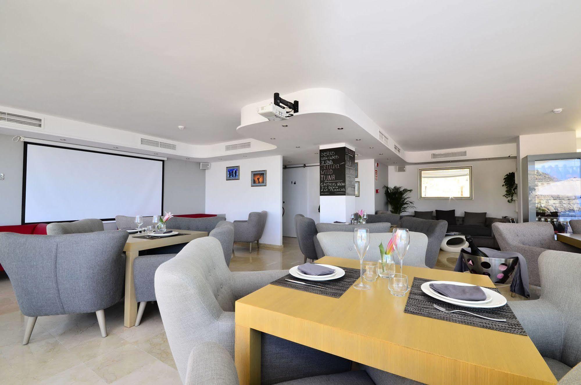 Atico Suite Ola Blanca กาลา เด ฟีเนสตรัต ภายนอก รูปภาพ