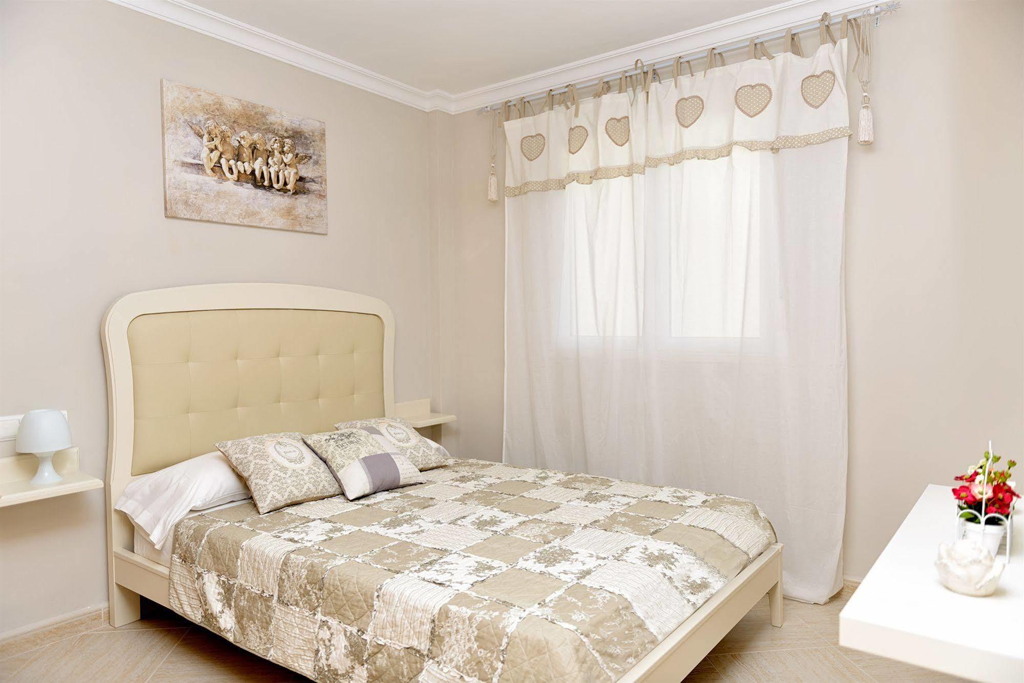 Atico Suite Ola Blanca กาลา เด ฟีเนสตรัต ภายนอก รูปภาพ